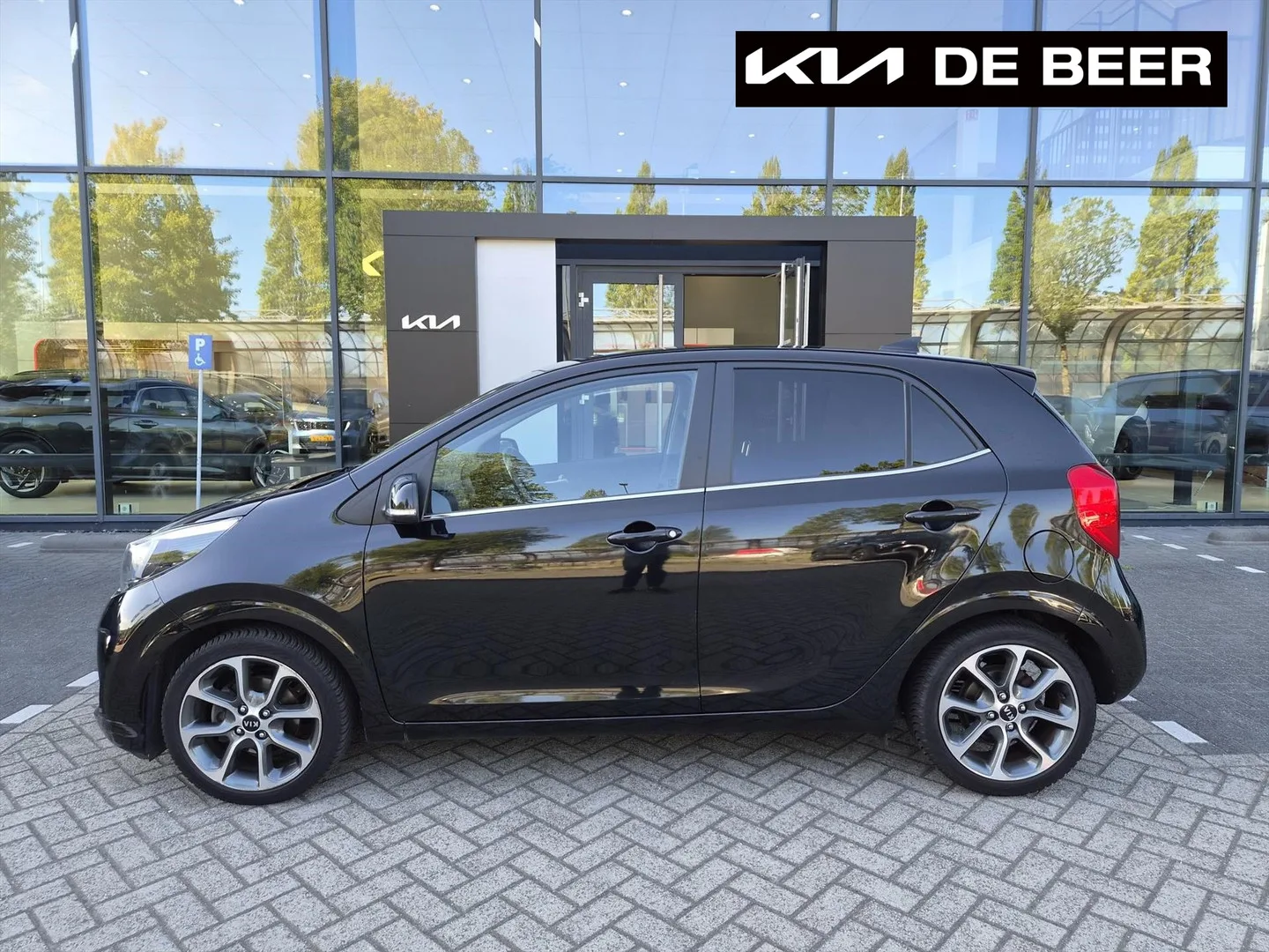 Kia Picanto (2018) — foto 1