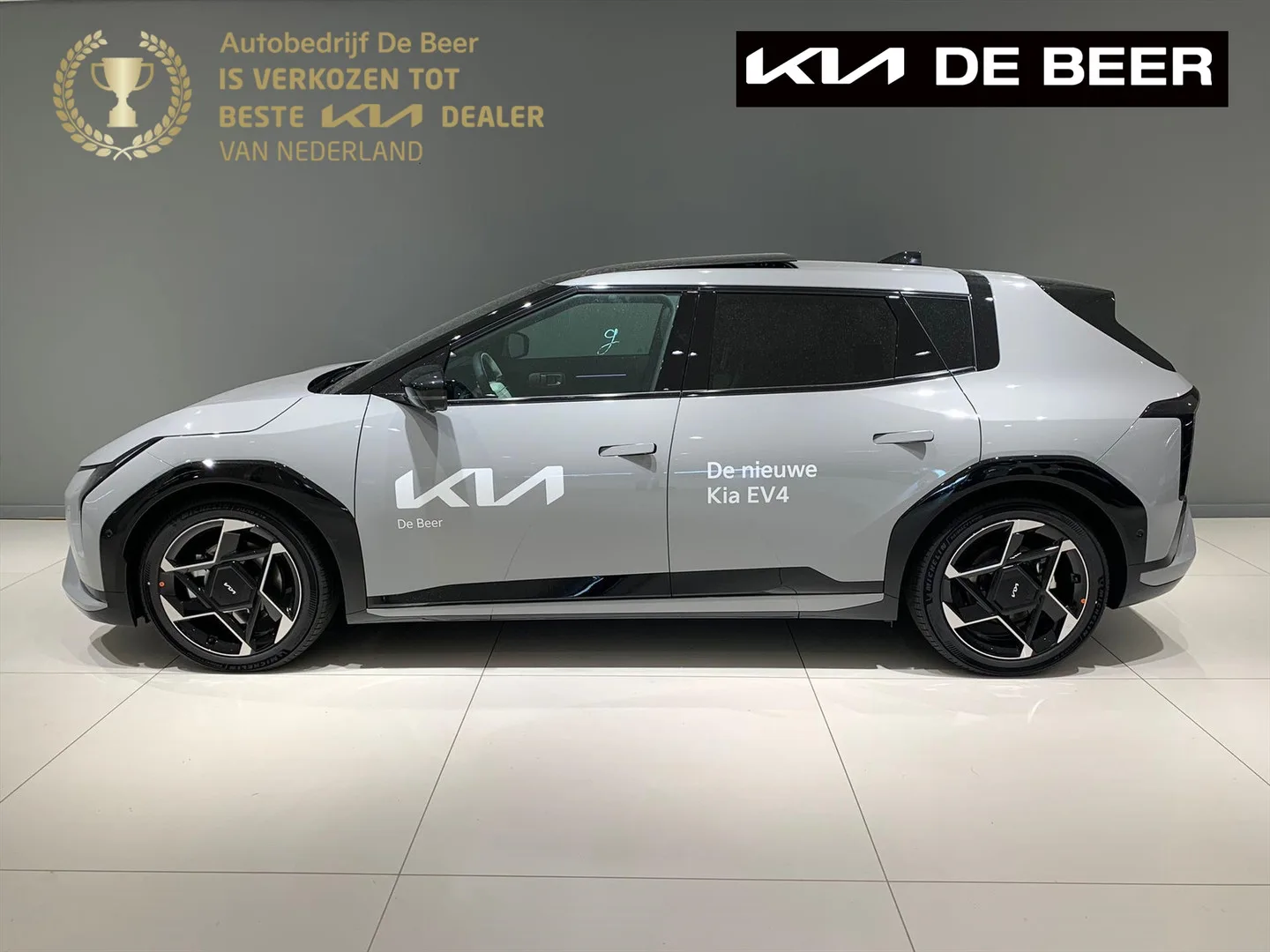 Kia EV4 (2026) — foto 1