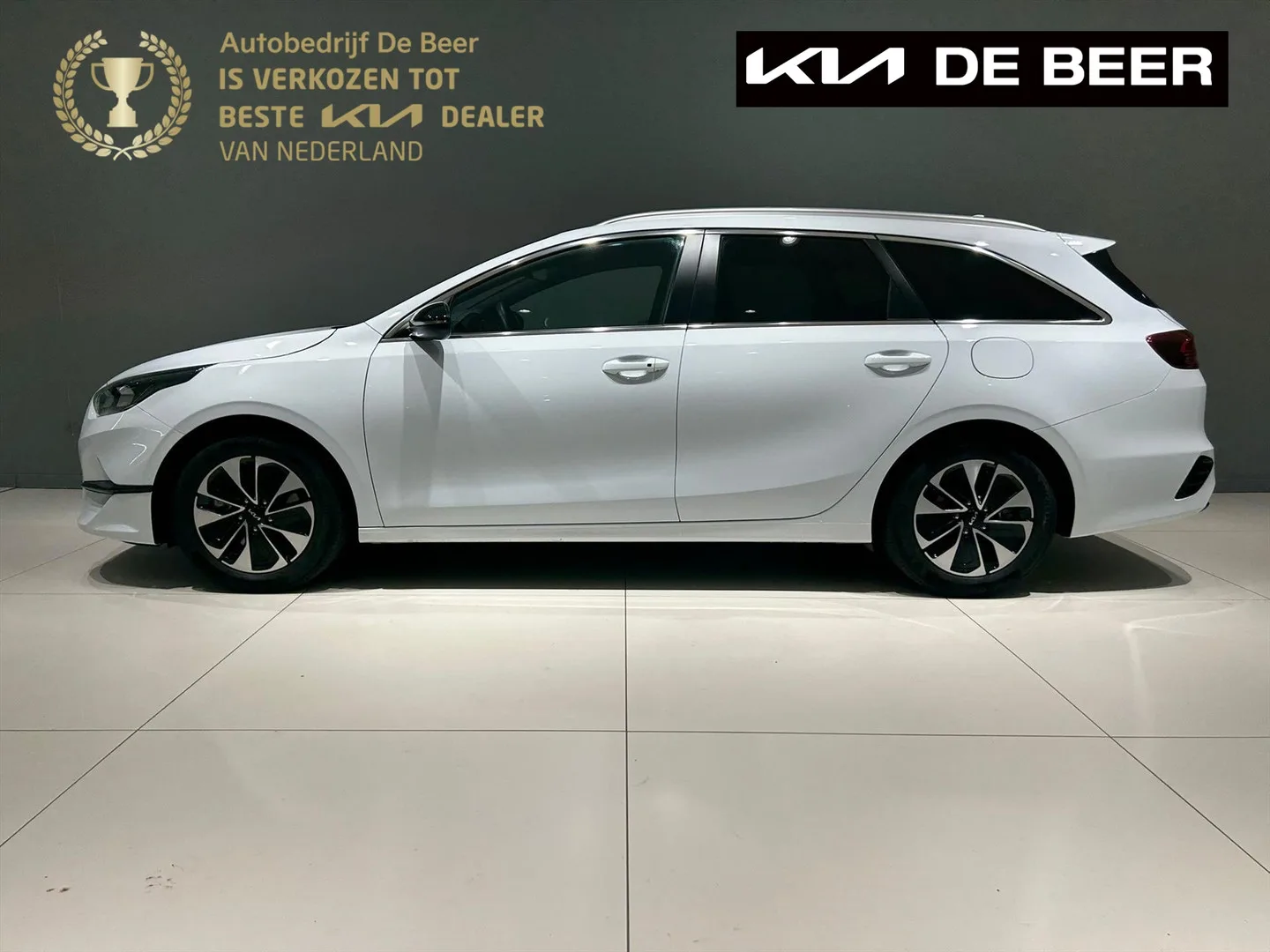 Kia Ceed Sportswagon (2025) — foto 1