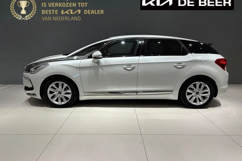 DS 5 (2015)