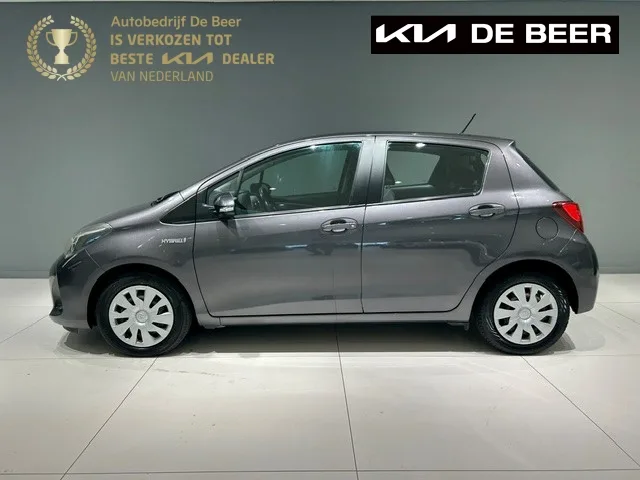 Toyota Yaris (2016) — foto 1