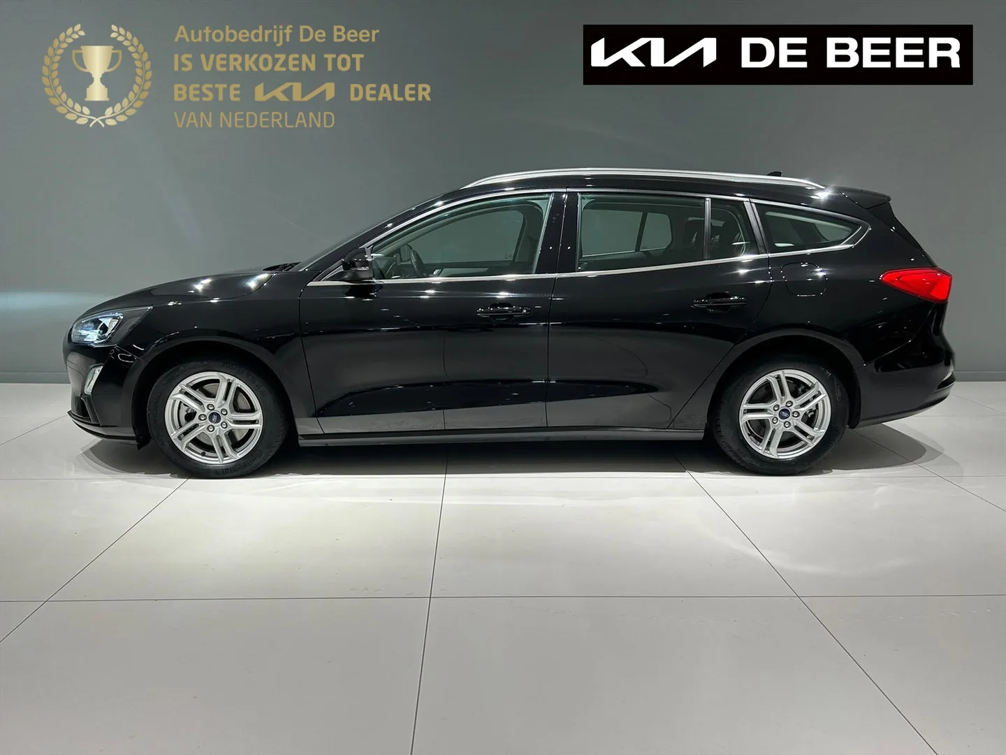Ford Focus (2022) — foto 1