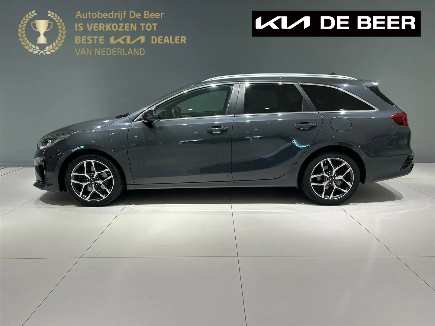 Kia Ceed Sportswagon (2021) — foto 1