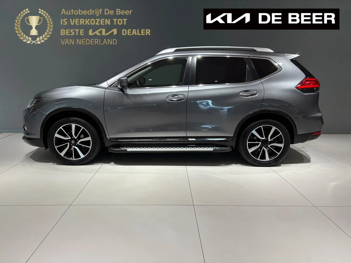 Nissan X-Trail (2018) — foto 1