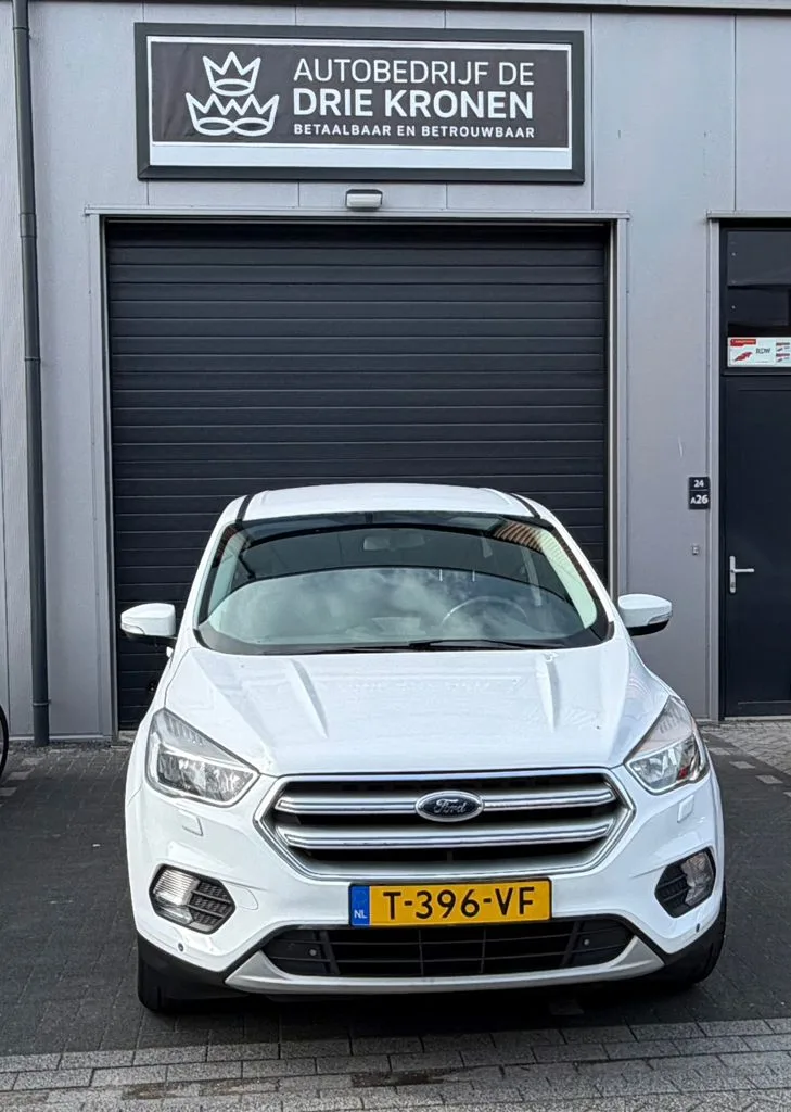 Ford Kuga (2019) — foto 1