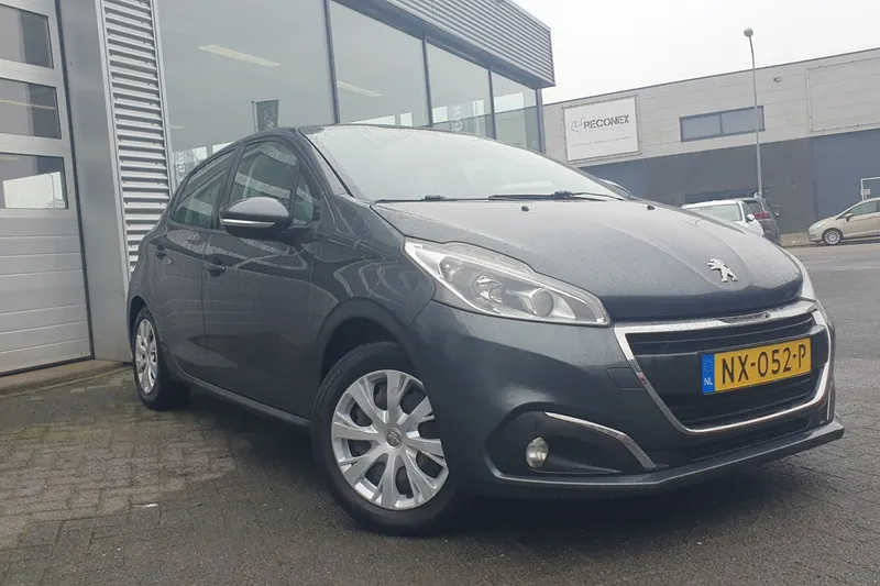 Peugeot 208 (2017)