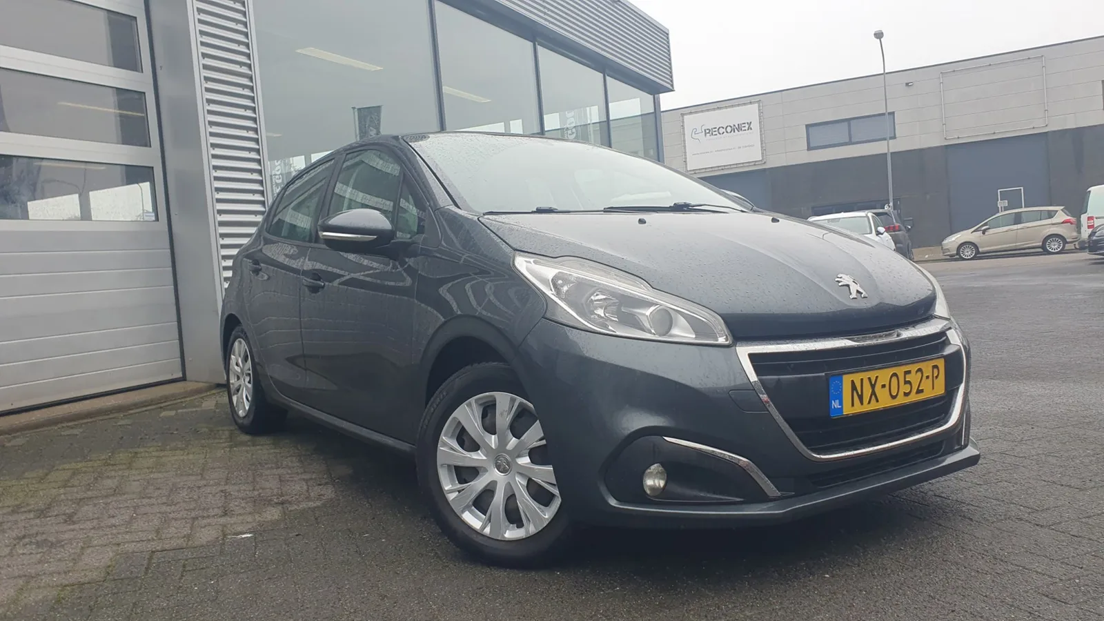 Peugeot 208 (2017) — foto 1