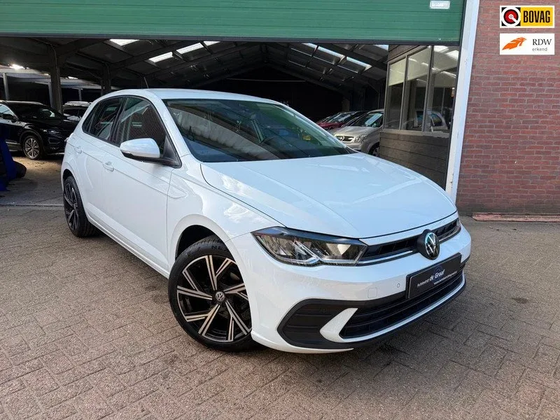 Volkswagen Polo (2023) — foto 1
