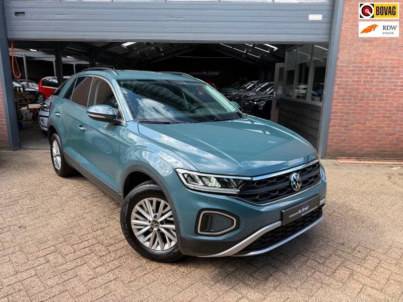Volkswagen T-Roc (2022) — foto 1