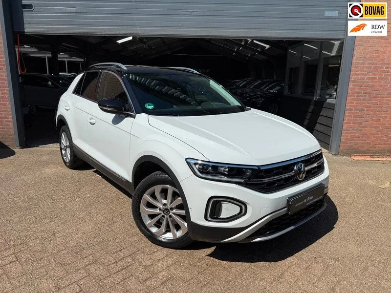 Volkswagen T-Roc (2022) — foto 1