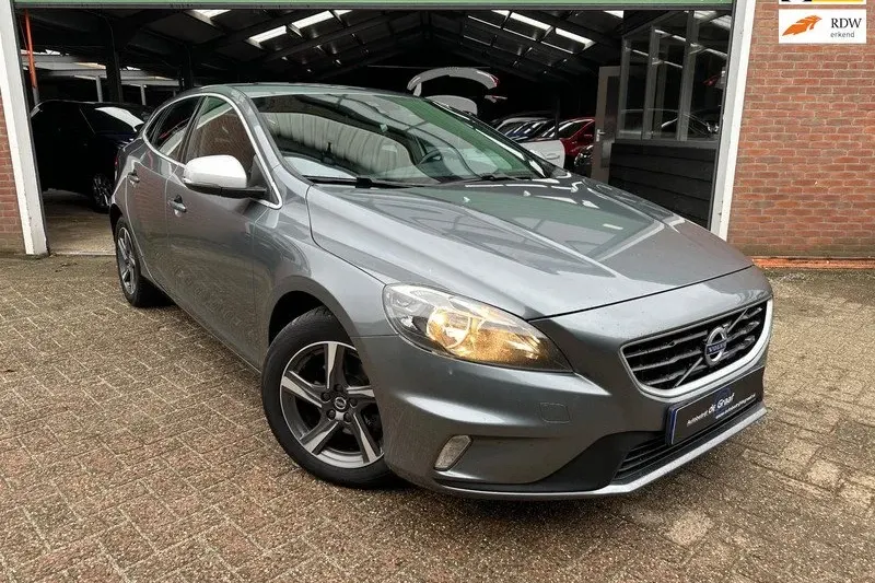 Volvo V40 (2016)