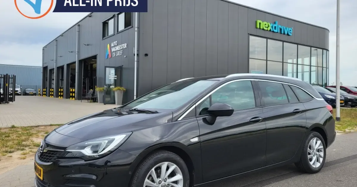 Opel Astra (2021) — foto 1