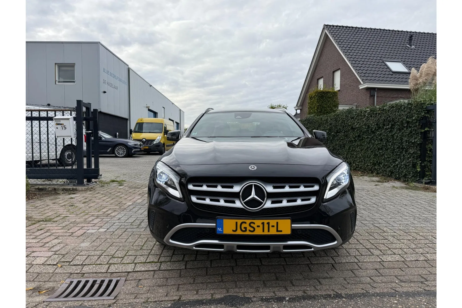 Mercedes-Benz GLA (2018) — foto 1