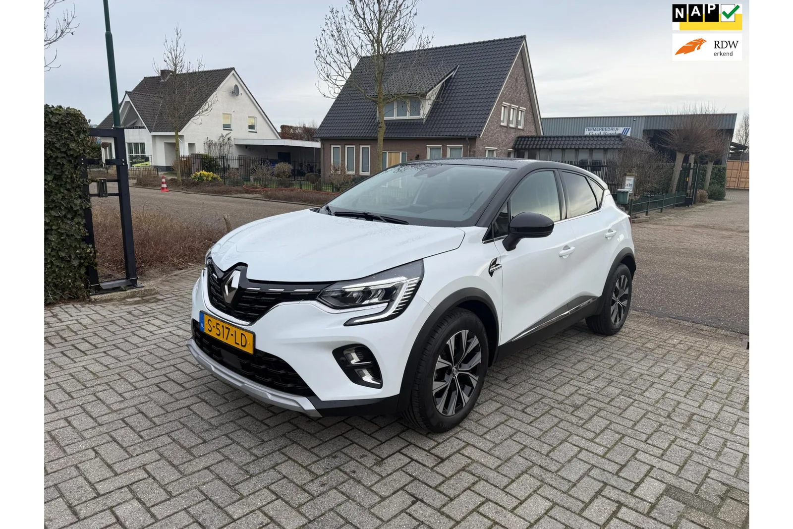 Renault Captur (2023) — foto 1