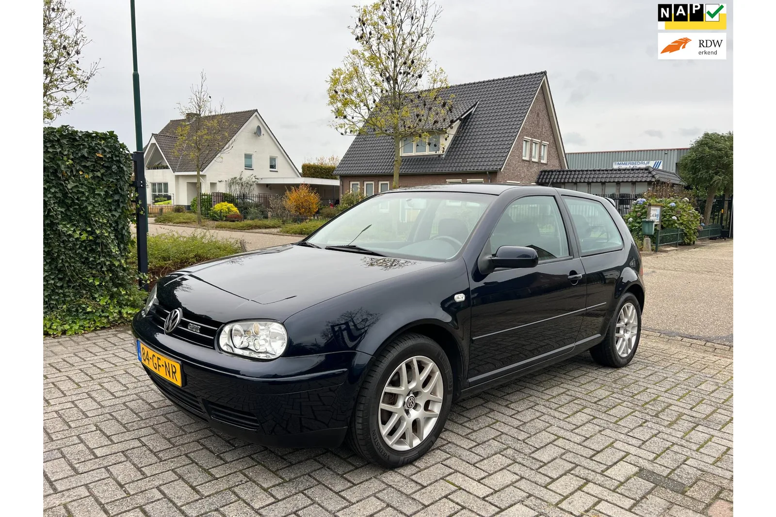 Volkswagen Golf (2000) — foto 1