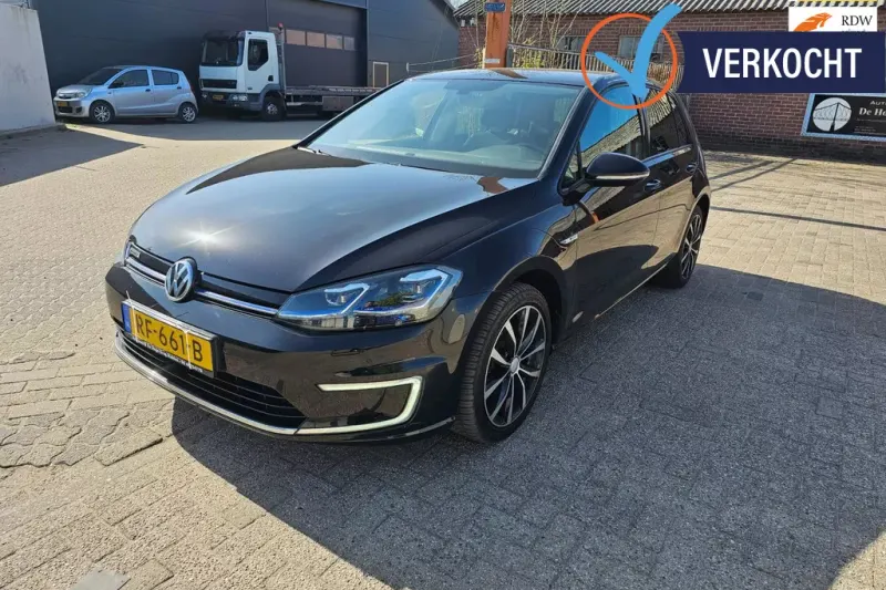 Volkswagen E-Golf (2017)