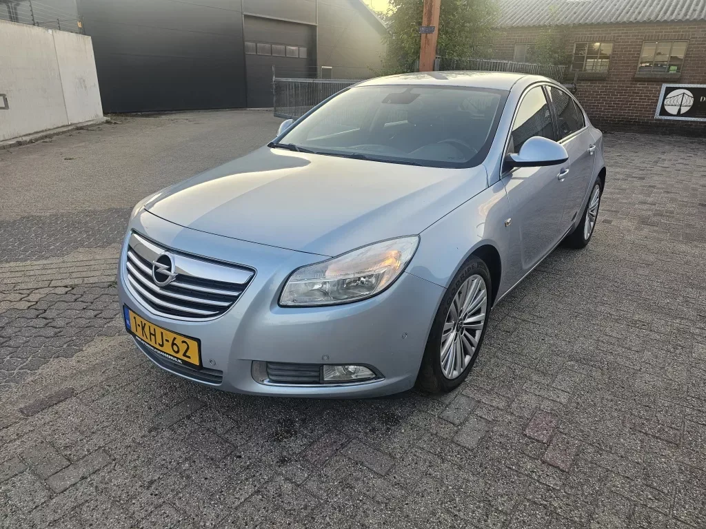 Opel Insignia (2013) — foto 1