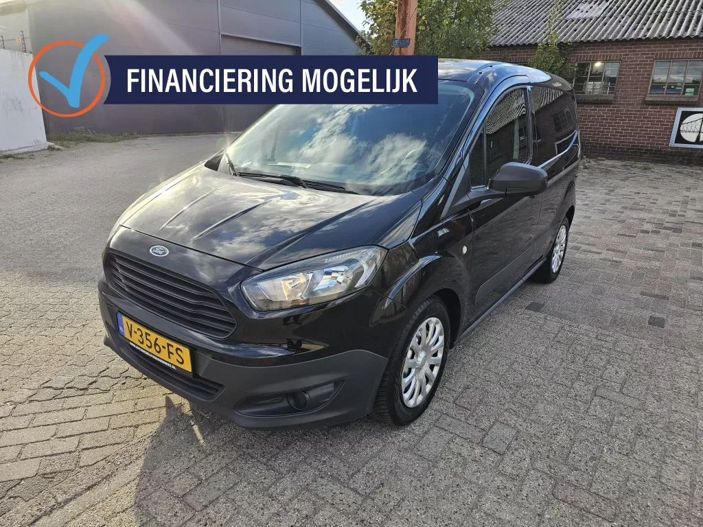 Ford Transit Courier (2017) — foto 1