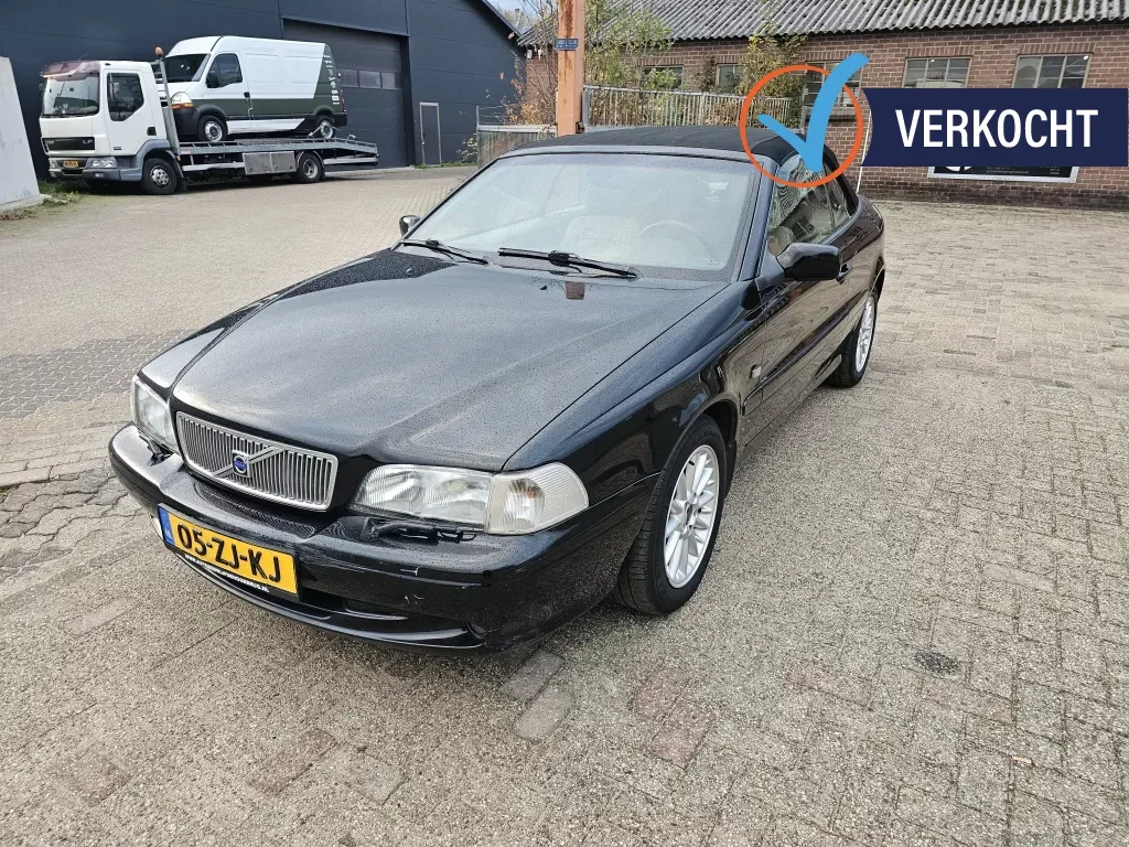 Volvo C70 (1999) — foto 1