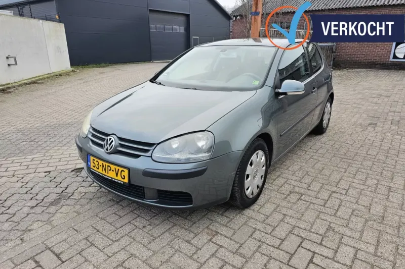 Volkswagen Golf (2004)