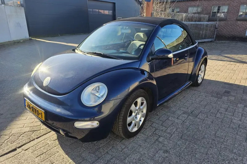 Volkswagen New Beetle (2003)