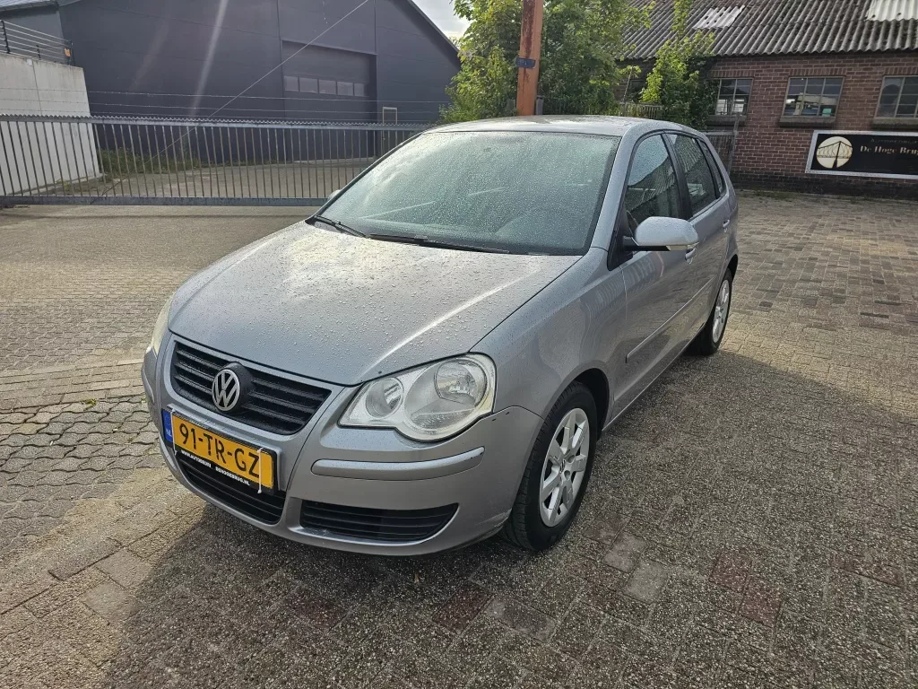 Volkswagen Polo (2007) — foto 1