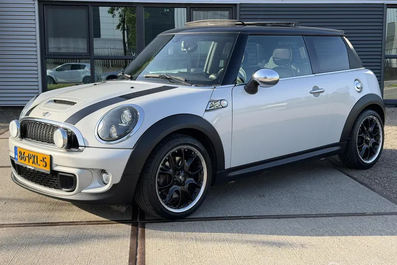 MINI Cooper S (2011)