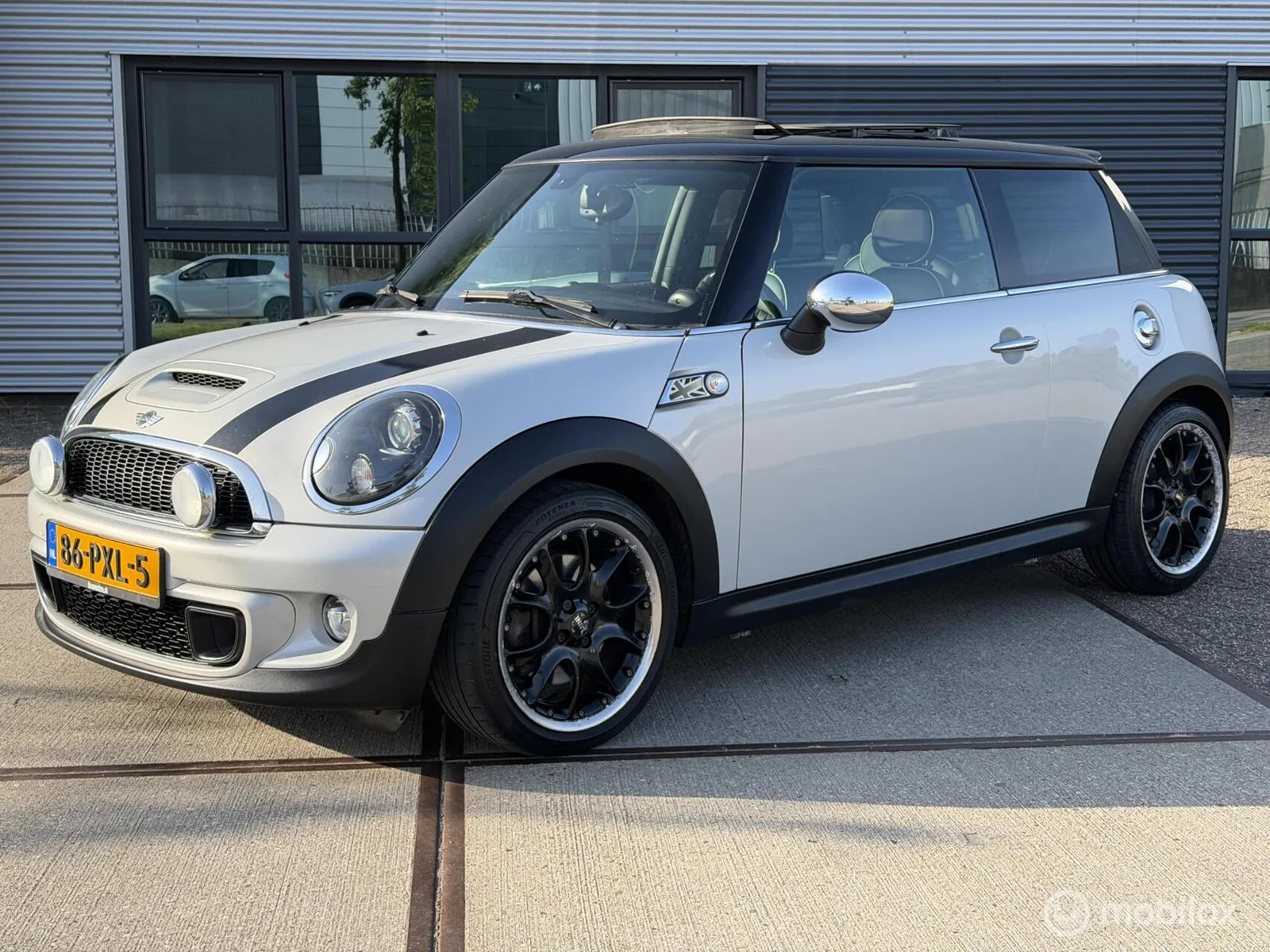 MINI Cooper S (2011) — foto 1