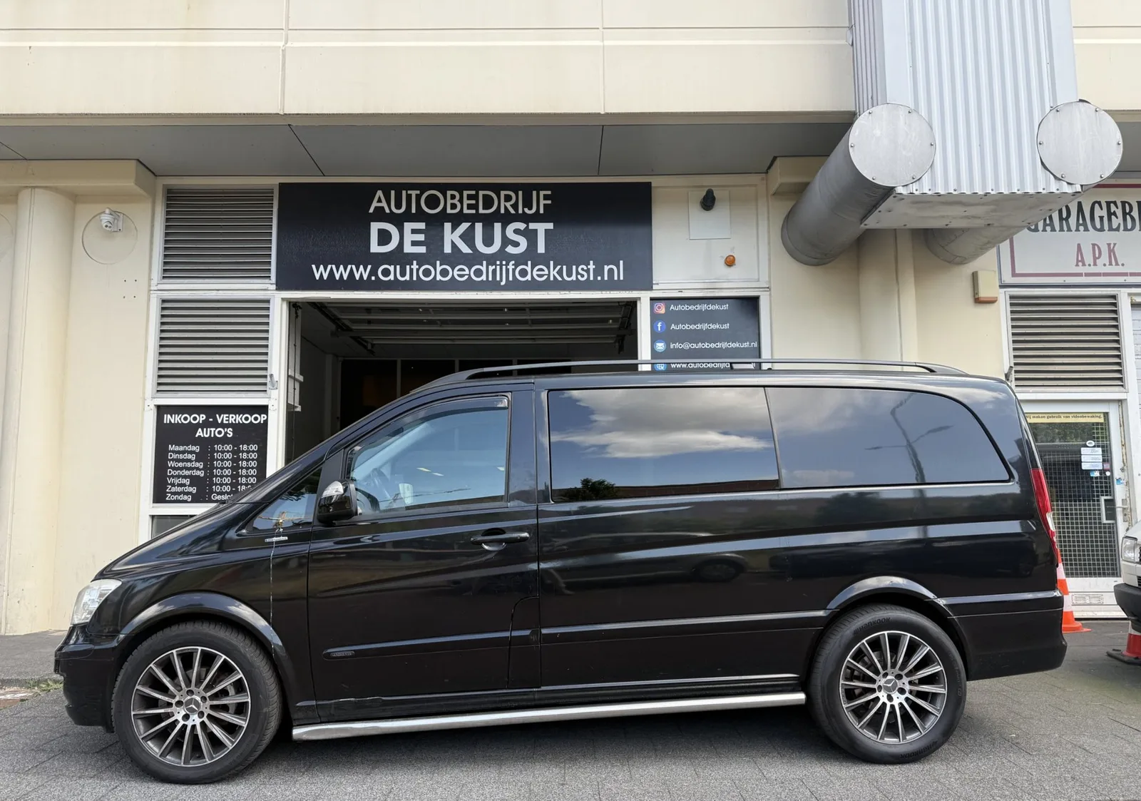 Mercedes-Benz Viano (2011) — foto 1