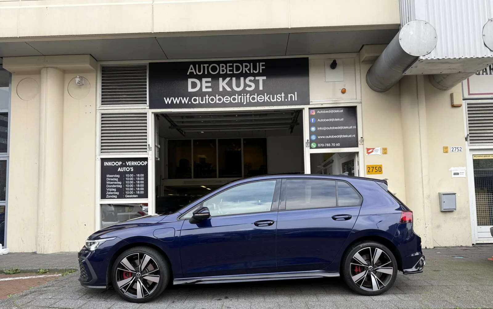 Volkswagen Golf (2021) — foto 1