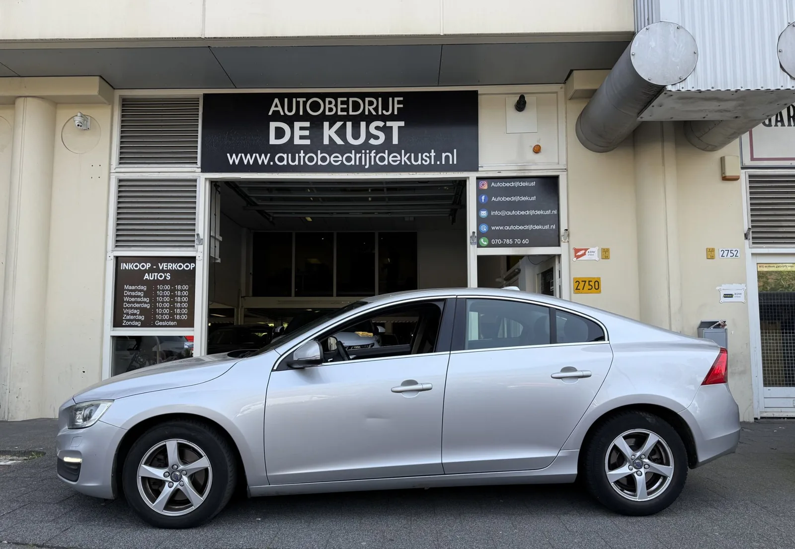 Volvo S60 (2017) — foto 1
