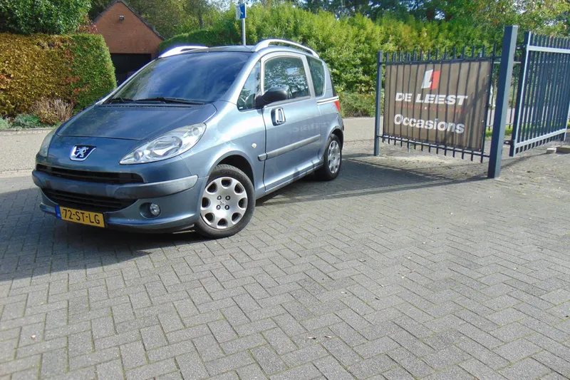 Peugeot 1007 (2006)