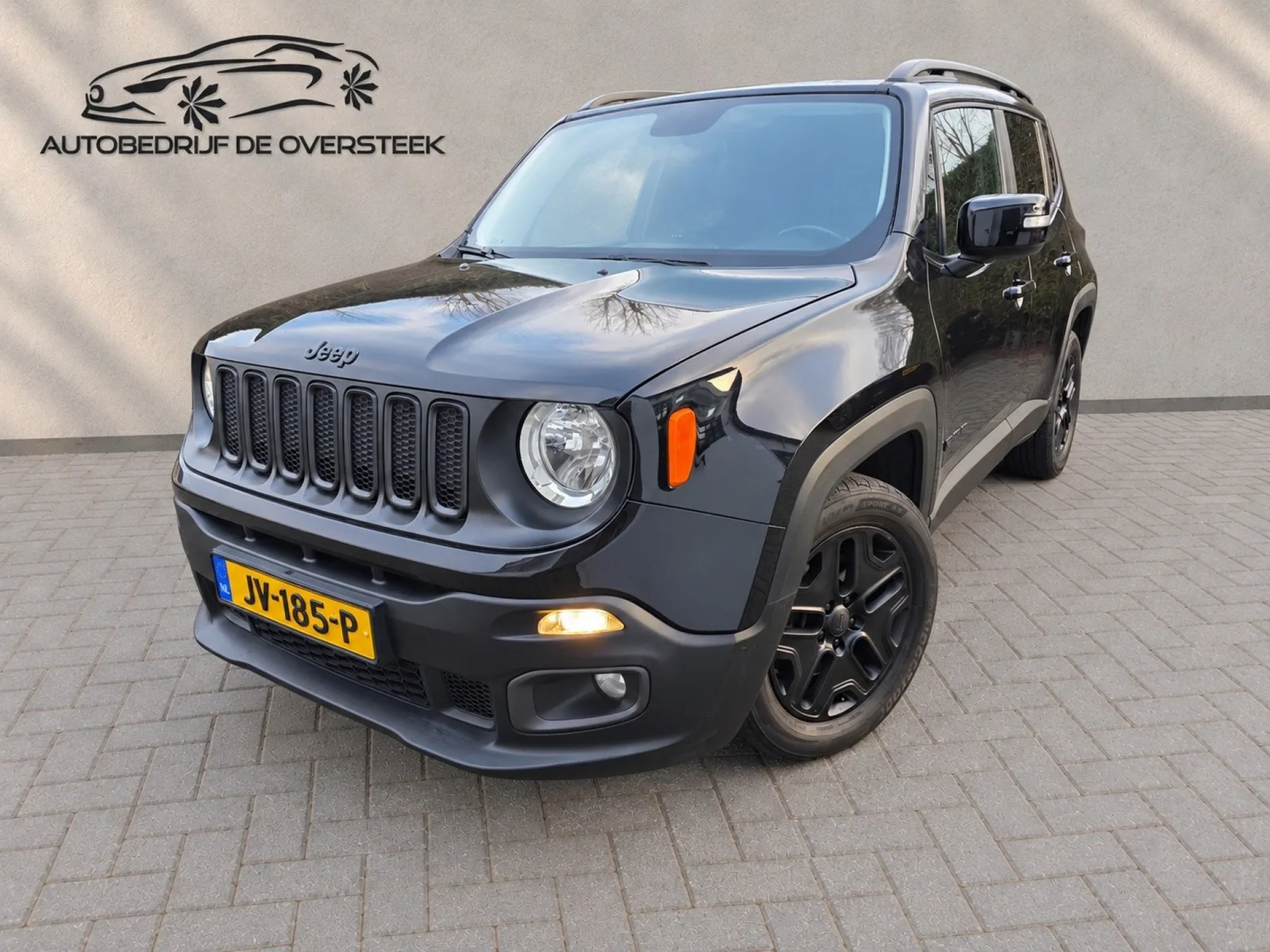Jeep Renegade (2016) — foto 1