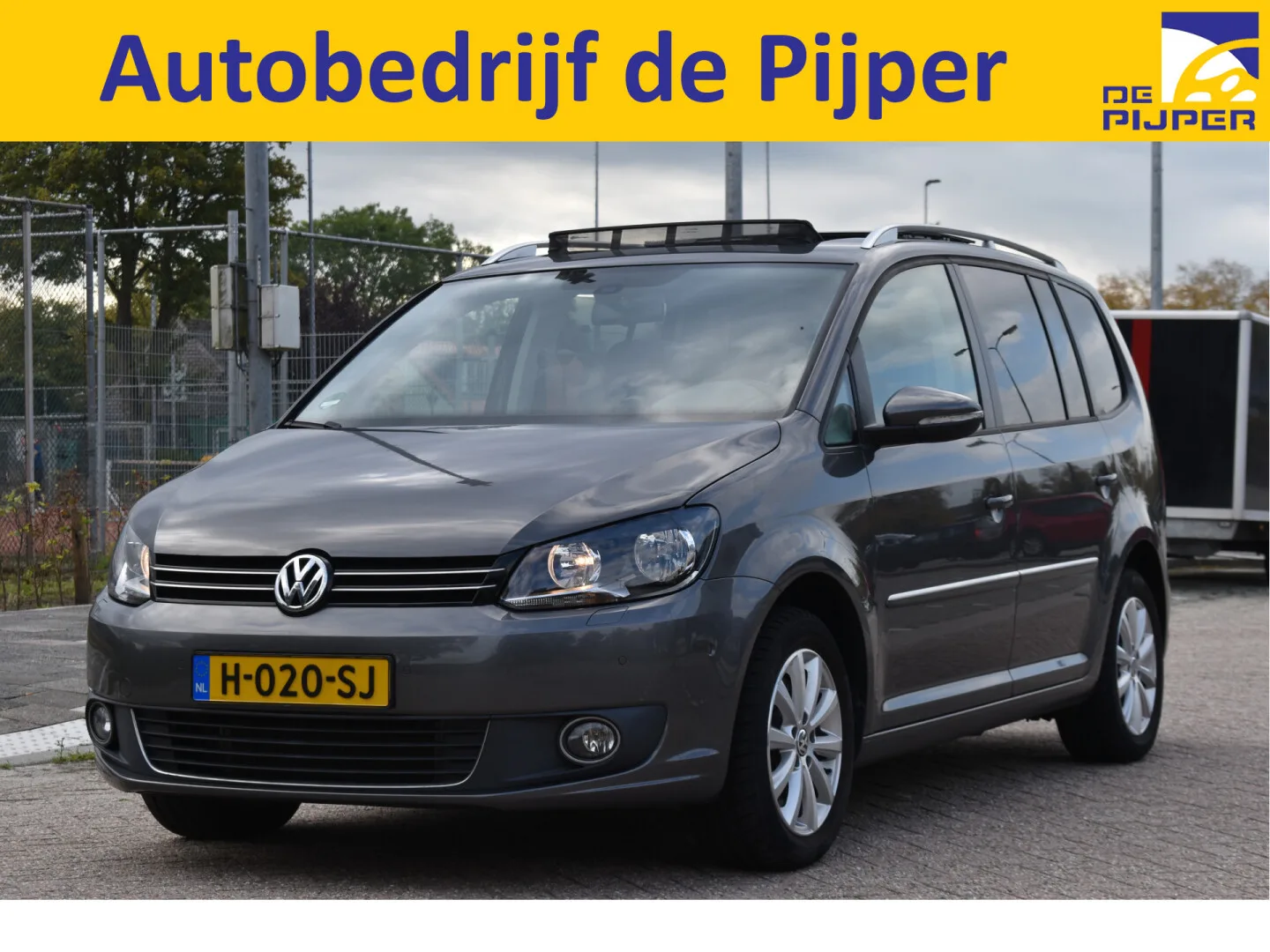 Volkswagen Touran (2015) — foto 1