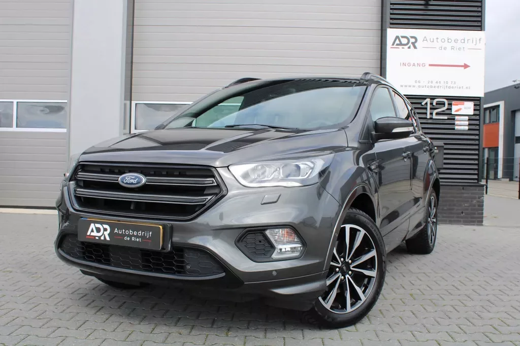 Ford Kuga (2019) — foto 1