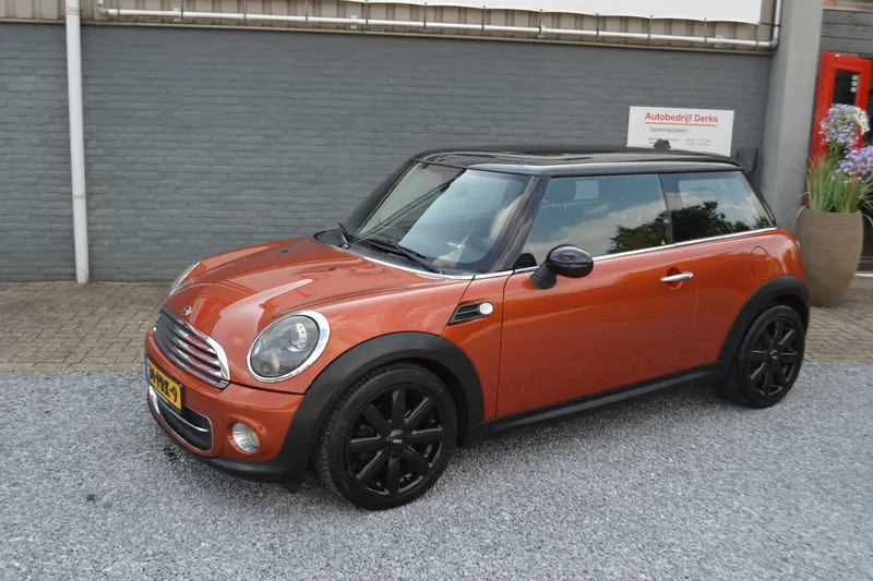 MINI Cooper (2011)