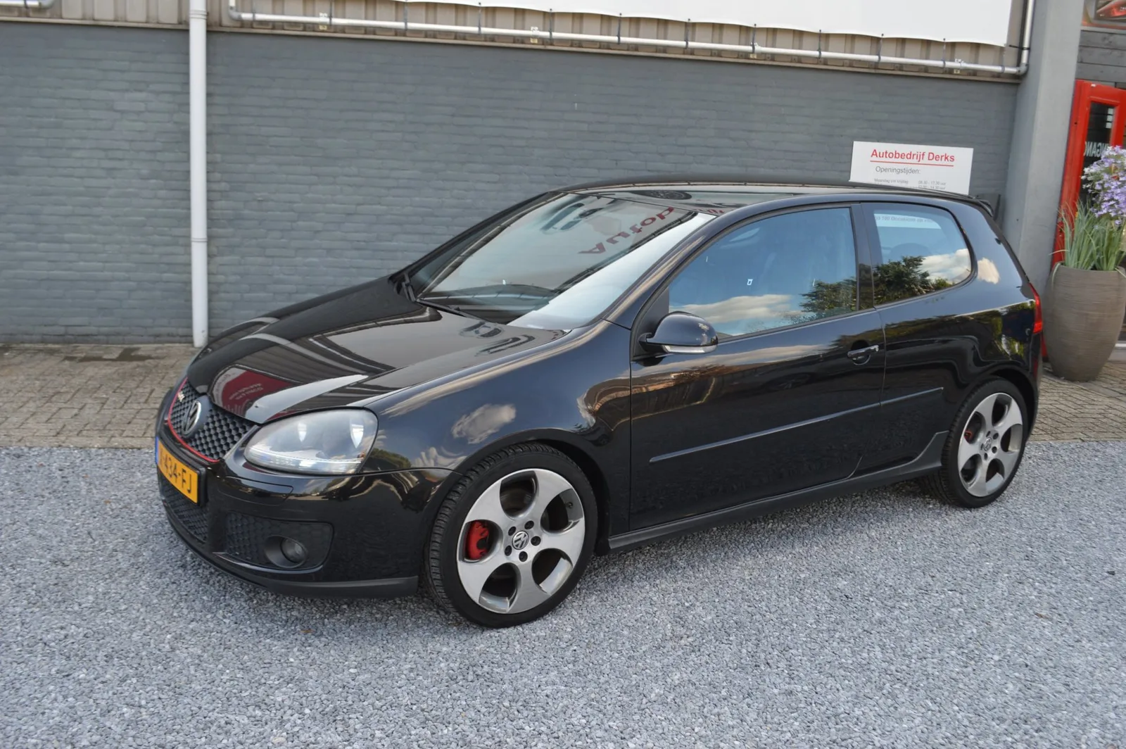 Volkswagen Golf (2005) — foto 1