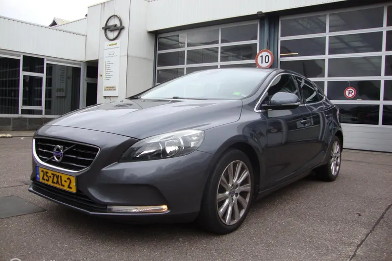 Volvo V40 (2013)