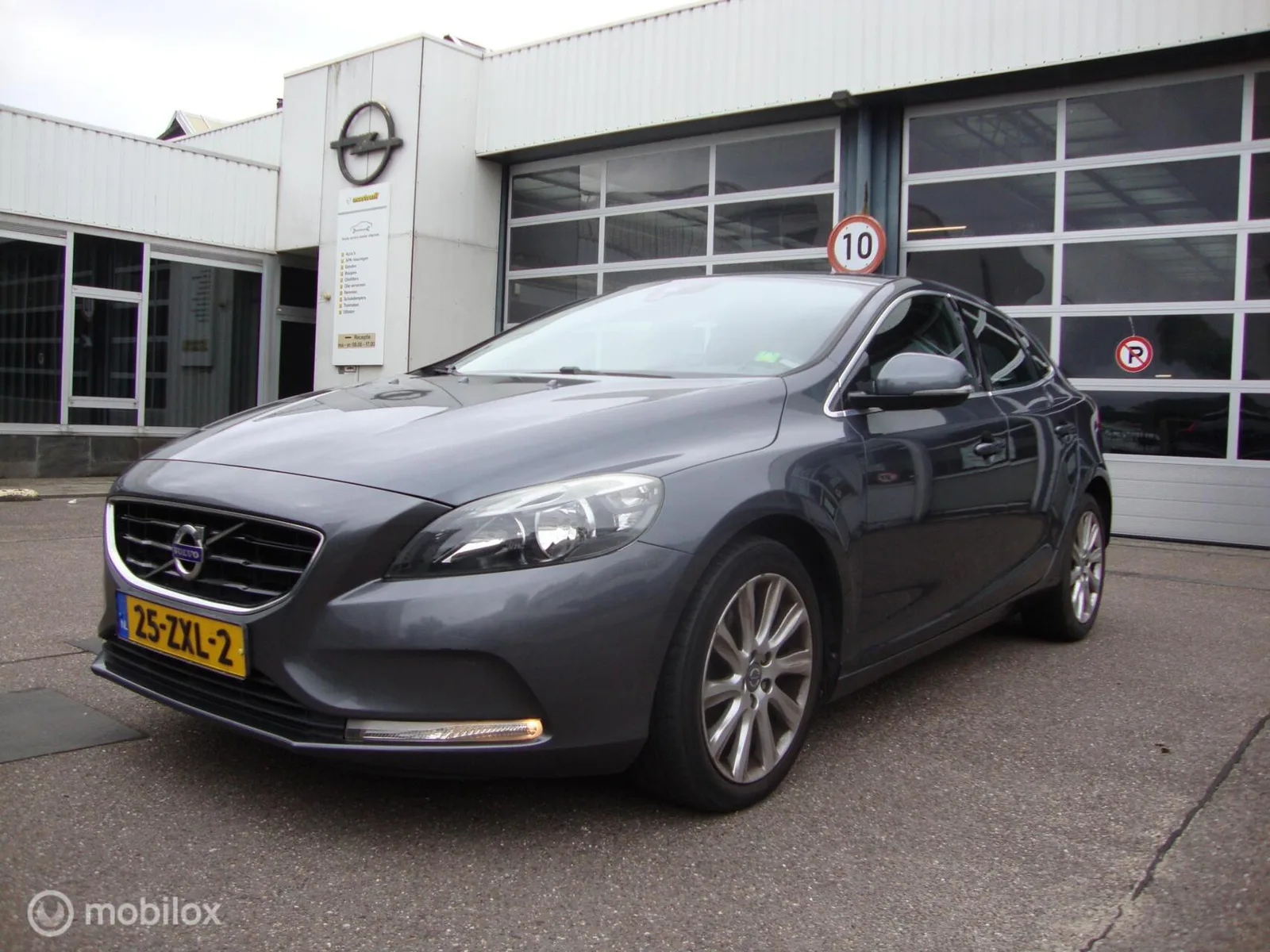 Volvo V40 (2013) — foto 1