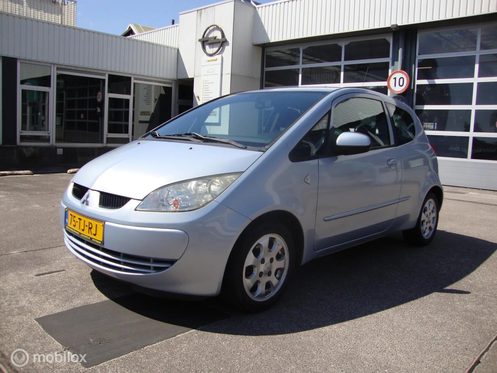 Mitsubishi Colt (2006) — foto 1