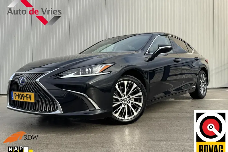 Lexus ES (2022)