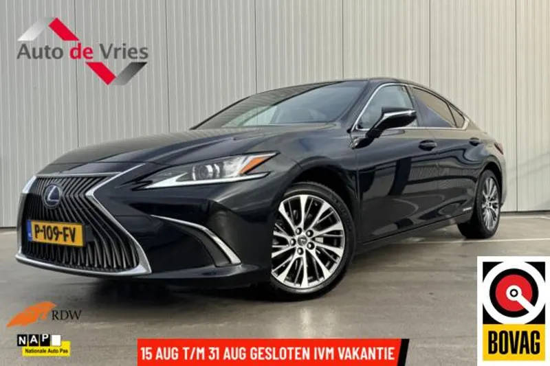 Lexus ES (2022)