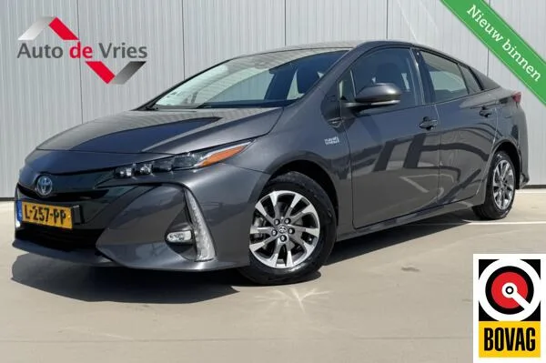 Toyota Prius (2021) — foto 1