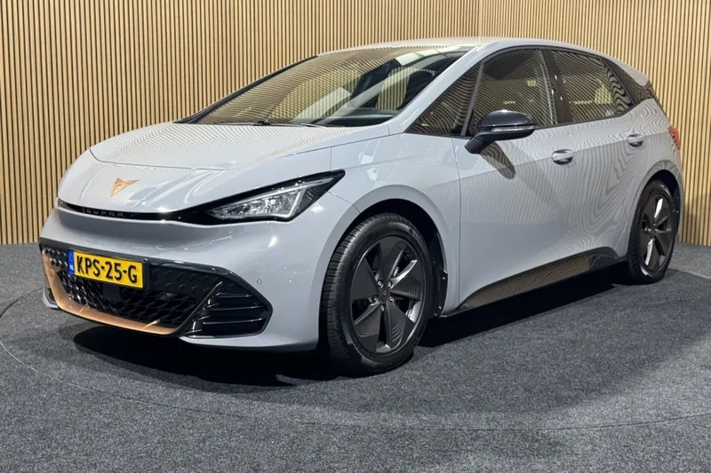 CUPRA Born (2023)