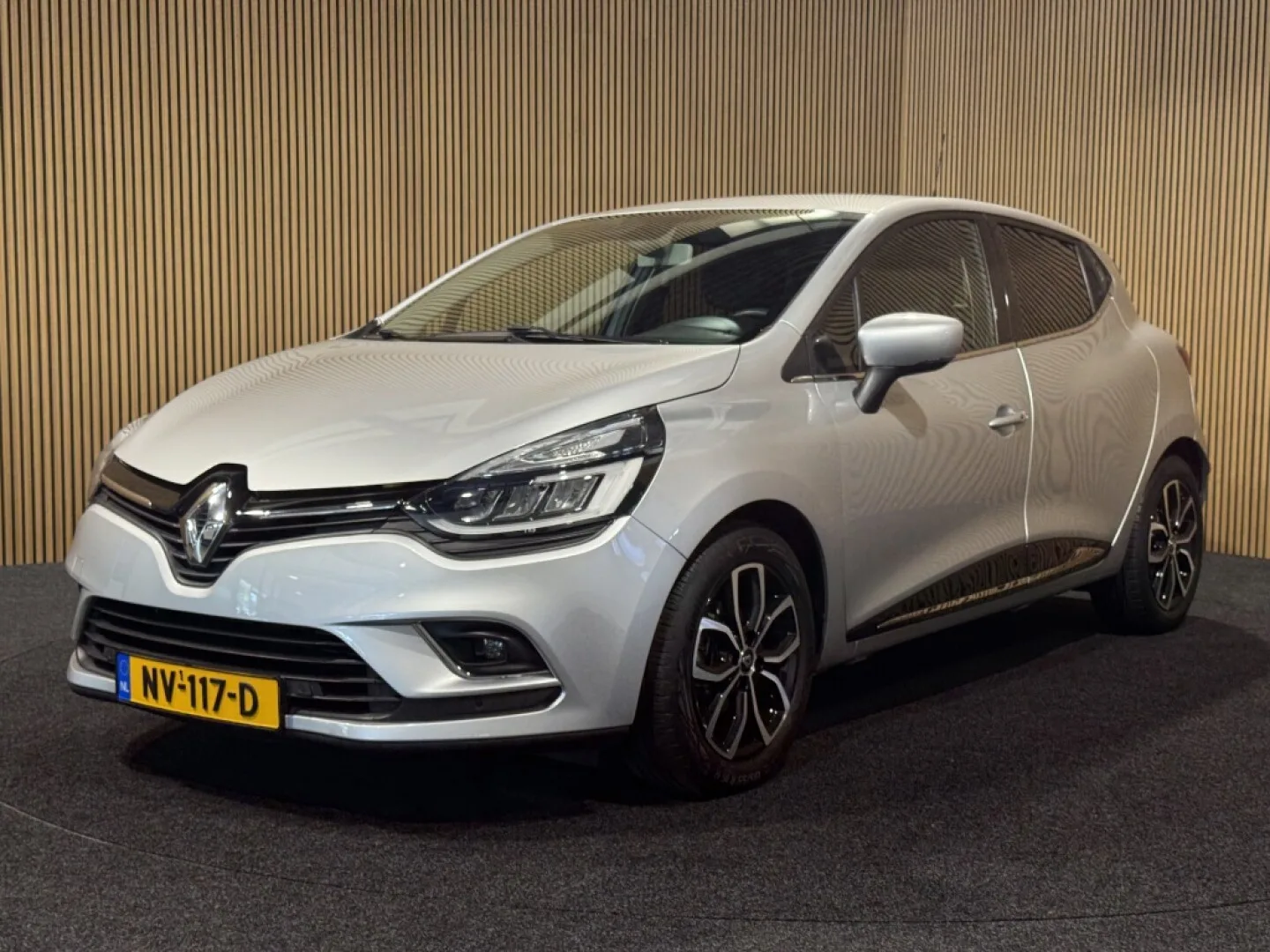 Renault Clio (2017) — foto 1