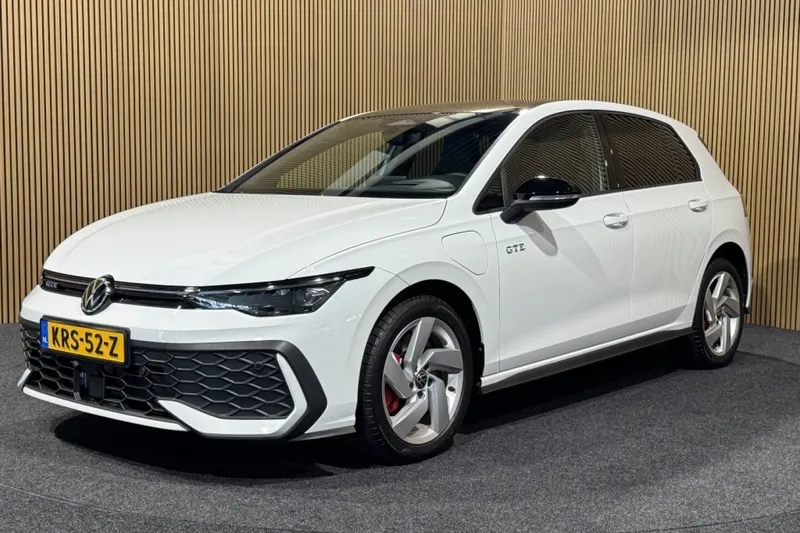 Volkswagen Golf (2025)