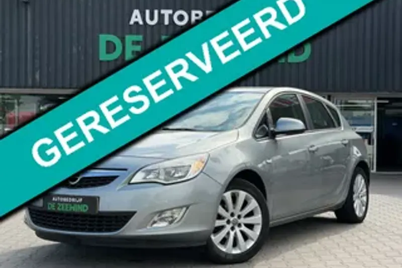 Opel Astra (2010)