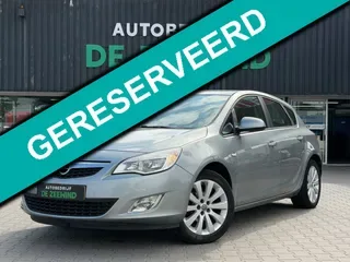 Opel Astra (2010) — foto 1