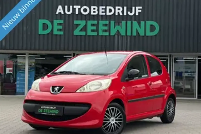 Peugeot 107 (2006)