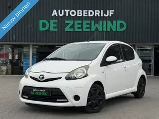 Toyota Aygo (2013) — foto 1